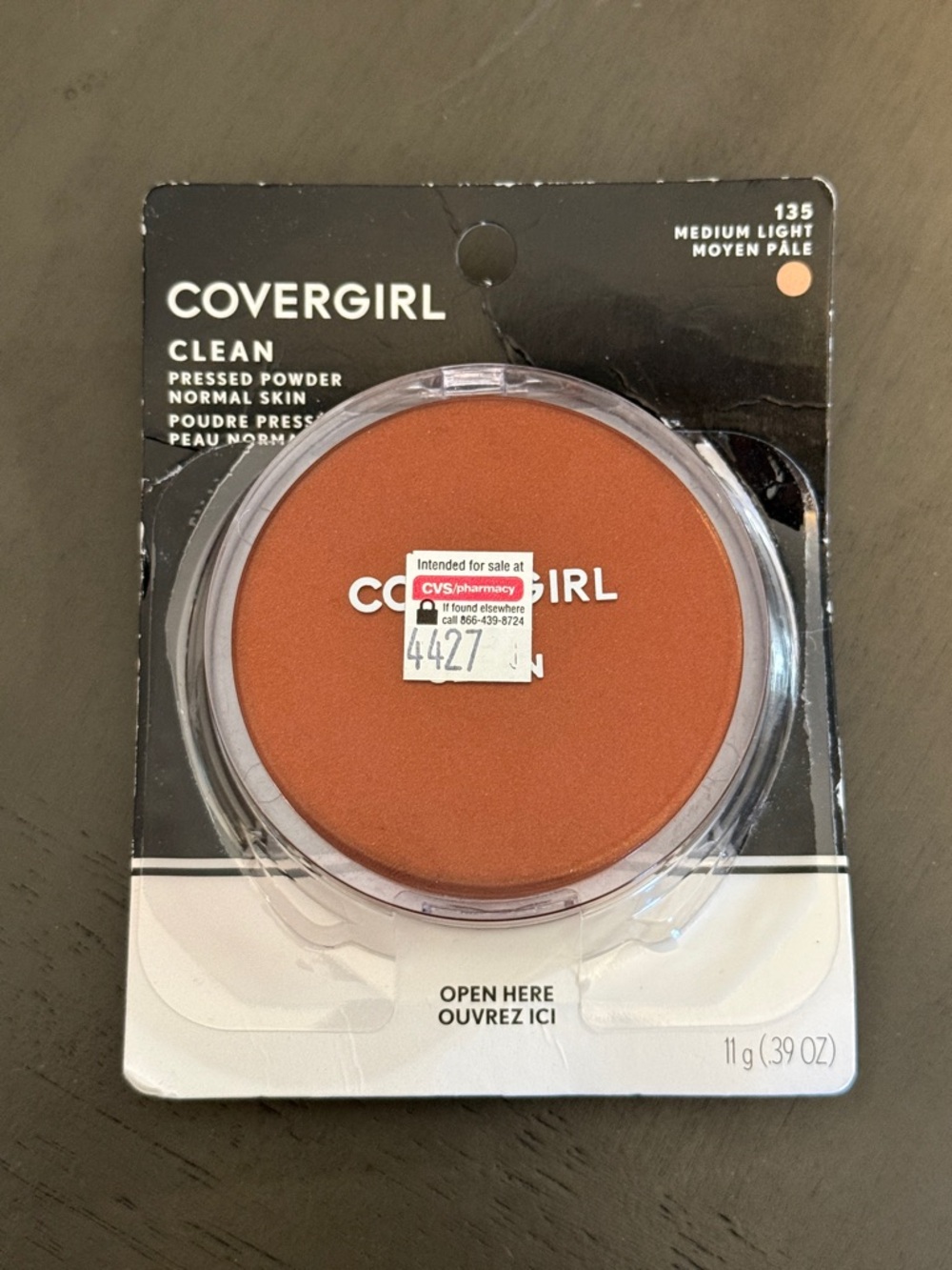 🌻 Covergirl Clean Pressed Powder in Medium Light NWT